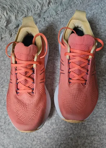 Gebrauchtes Asics Nimbus 25 bike