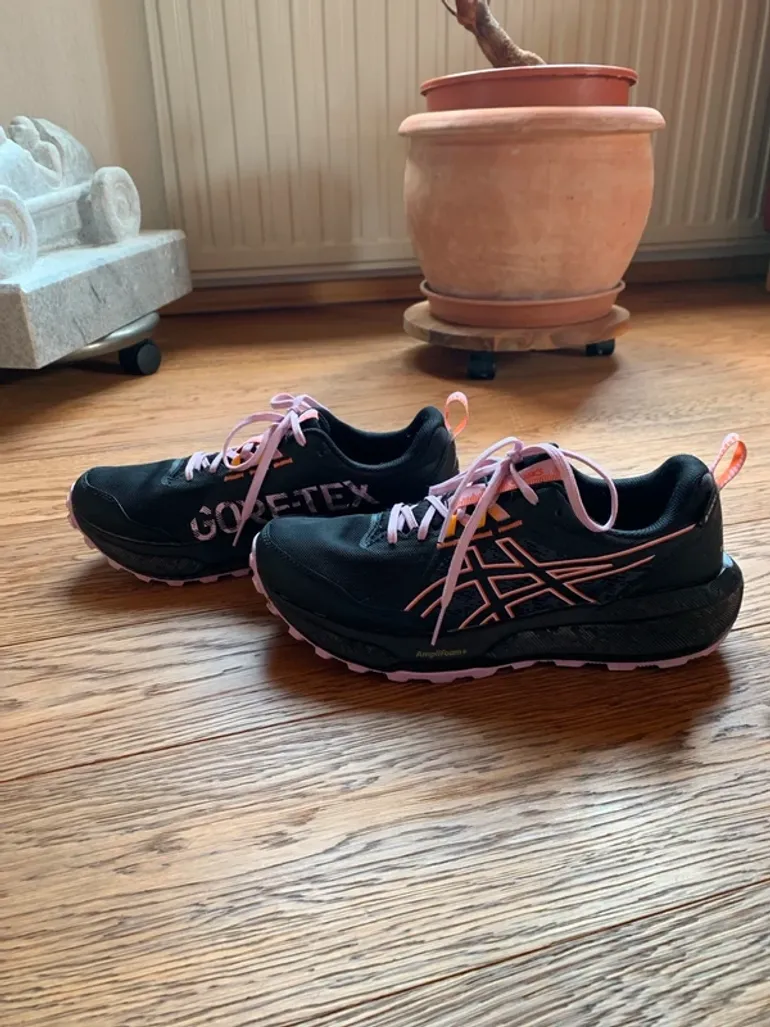 Tweedehands Asics Gel Sonoma 8 bike — afbeelding 2 van 10
