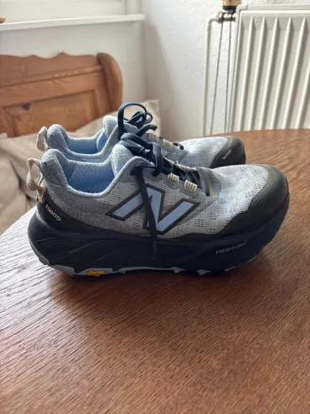 Gebrauchtes New Balance Hierro V9 bike