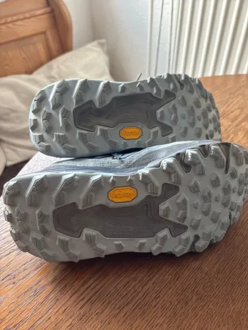 Tweedehands New Balance Hierro V9 bike — afbeelding 5 van 6