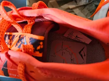 Nike ZoomX Zegama Trail 2 bike usato — immagine 3 di 4