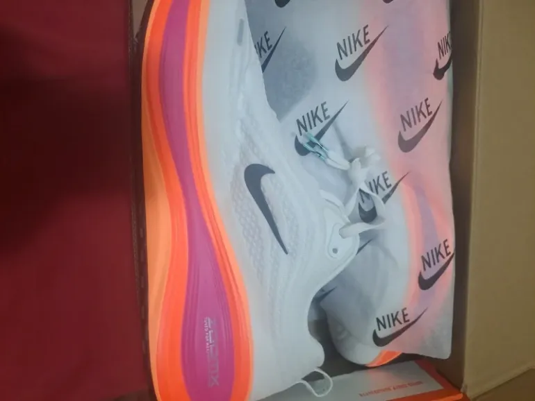 Used Nike Vomero Plus Run bike — image 9 of 10