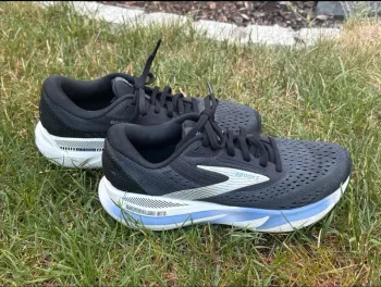 Used Brooks Adrenaline bike — image 2 of 4