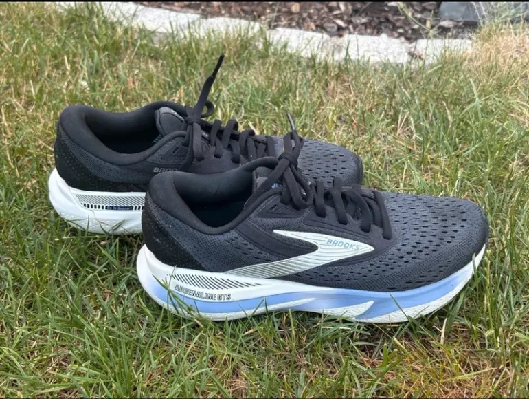 Used Brooks Adrenaline bike — image 2 of 4