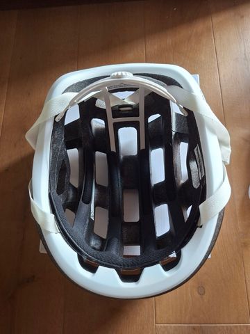 POC Ventral Lite Helmet 2026 bike d'occasion — image 6 sur 6