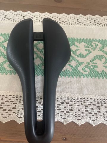 Brugt Bontrager Aeolus Comp 2024 bike — billede 1 af 6