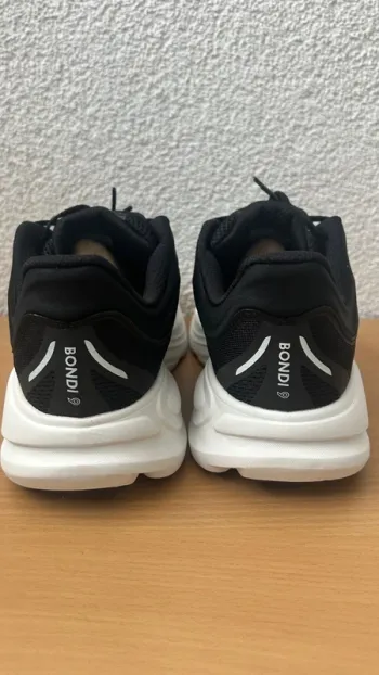 Gebrauchtes Hoka Bondi 9 bike — Bild 5 von 5
