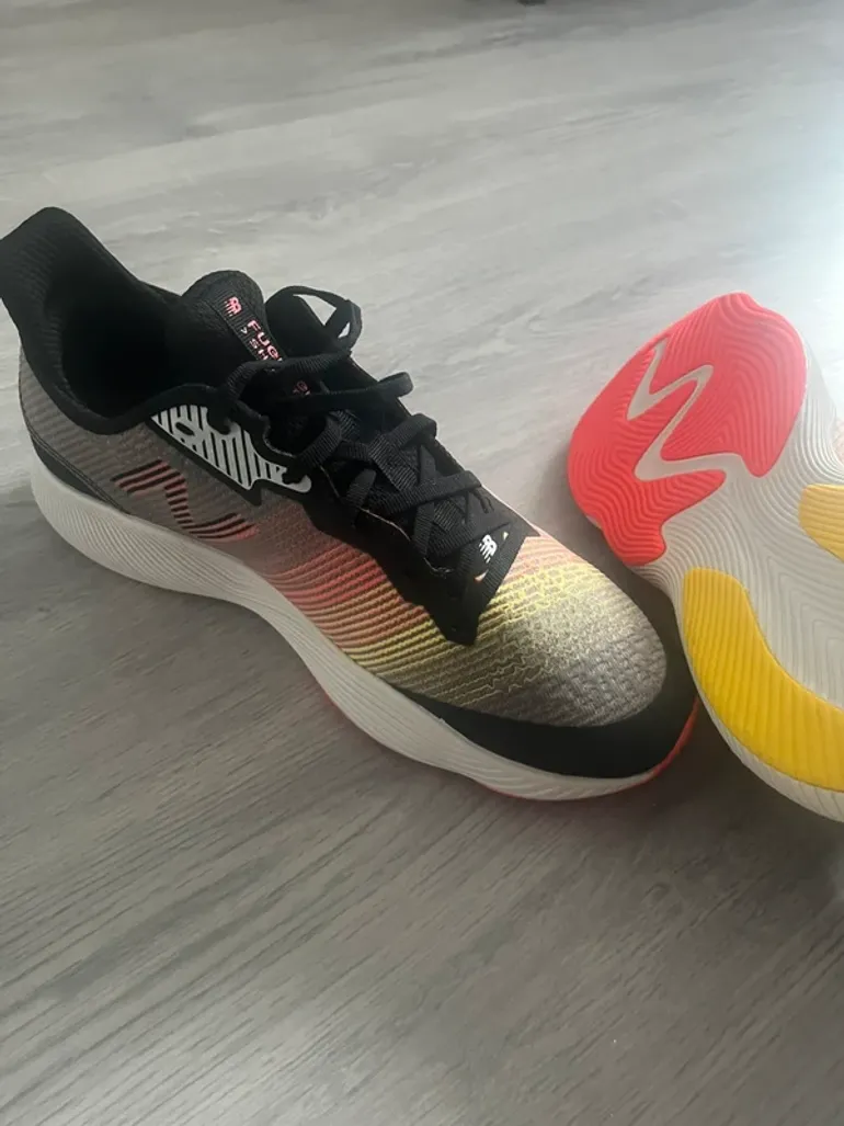 New Balance FuelCell Shift TR bike de segunda mano — imagen 2 de 4