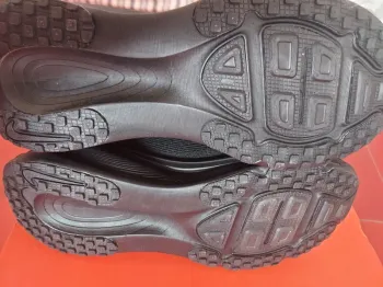 Używany Nike Vomero 18 bike — zdjęcie 10 z 12