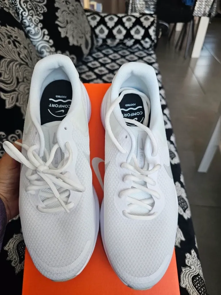 Nike Revolution 7 bike usato — immagine 5 di 15