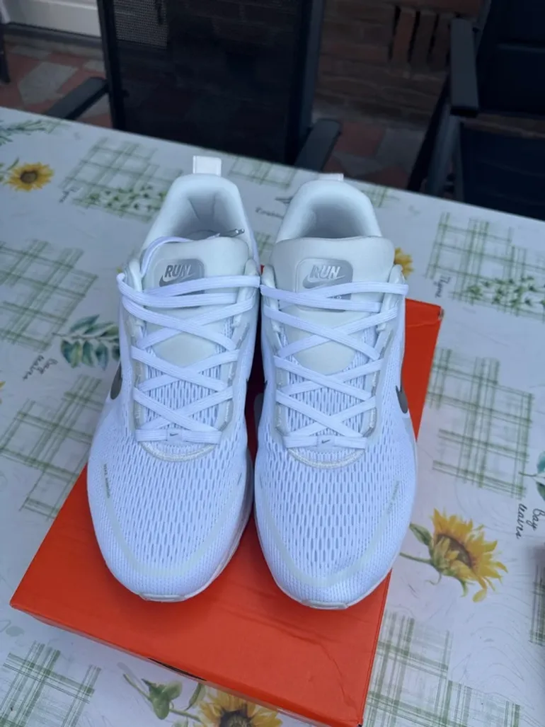 Gebrauchtes Nike Vomero 18 bike — Bild 3 von 10