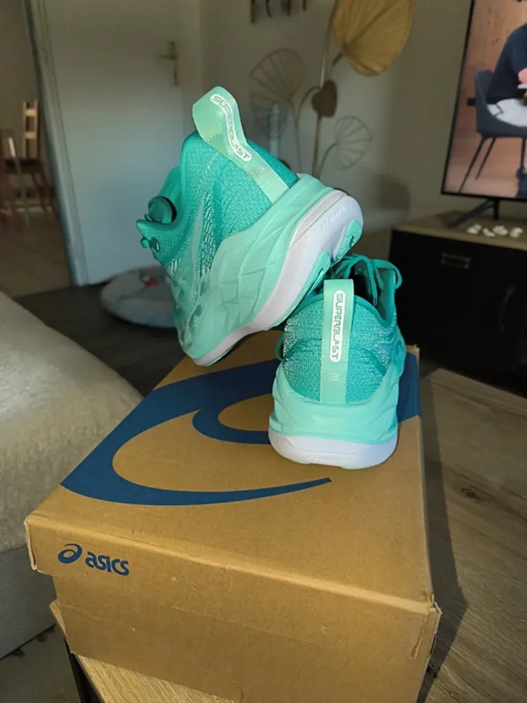 Gebrauchtes Asics Superblast 2 bike — Bild 4 von 4