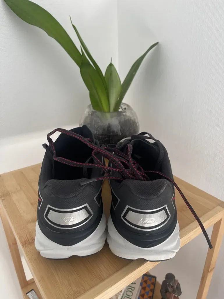 Used Hoka taille 44 bike — image 9 of 9