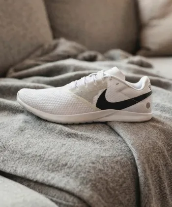 Nike Sneaker bike usato — immagine 2 di 3