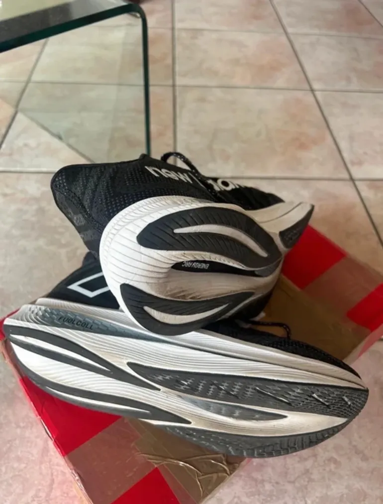 New Balance FuelCell SuperComp bike d'occasion — image 7 sur 8