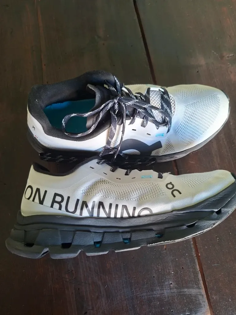 Scarpa ON Running bike usato — immagine 2 di 12