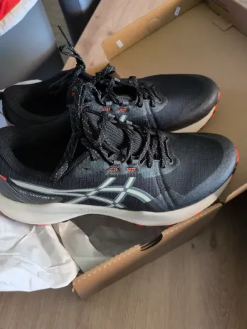 Tweedehands Asics Gel Venture 11 bike — afbeelding 2 van 12