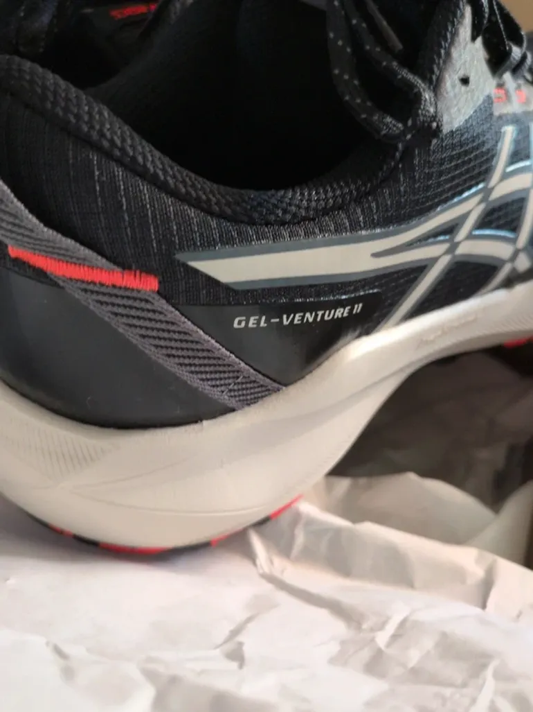 Tweedehands Asics Gel Venture 11 bike — afbeelding 3 van 12