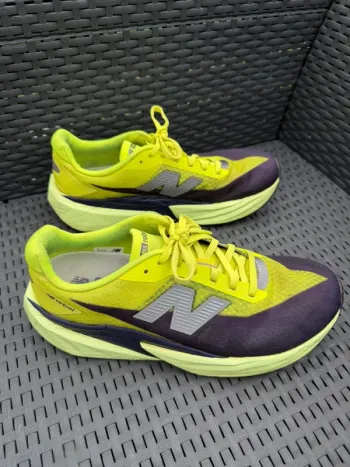 New Balance Rebel V5 bike de segunda mano