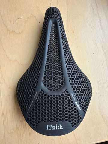 Fizik Vento Argo Adaptive R3 2025 Saddles & Seatposts d'occasion