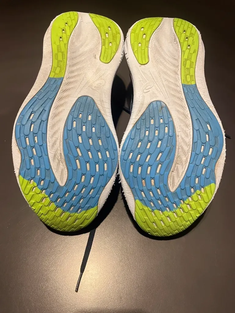 Używany Asics Gel Nimbus 26 bike — zdjęcie 3 z 5