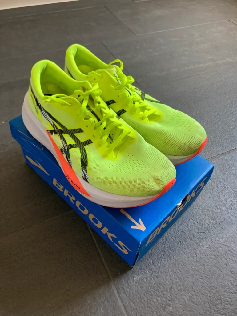 Käytetty Asics Magic Speed 4 bike — kuva 2 / 5