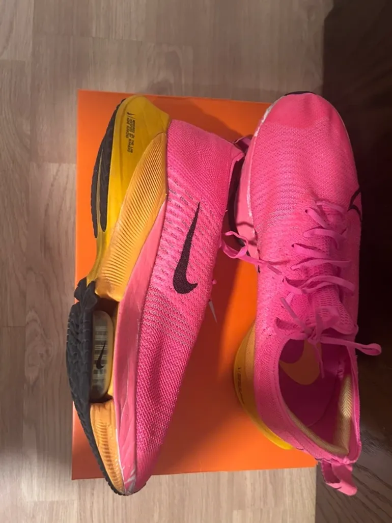 Tweedehands Nike Air Zoom Tempo Next% bike — afbeelding 3 van 8
