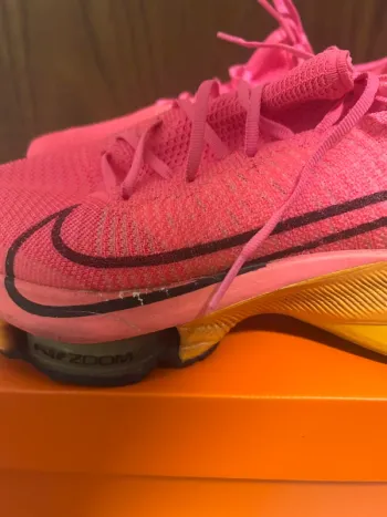 Tweedehands Nike Air Zoom Tempo Next% bike — afbeelding 2 van 8