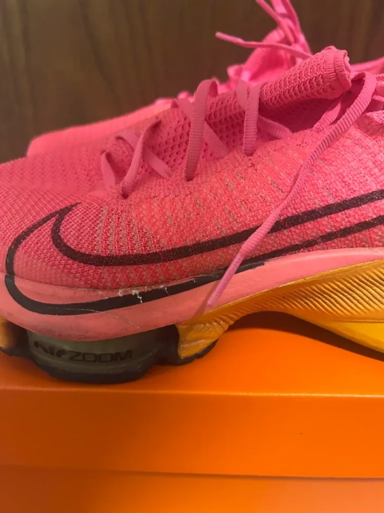 Tweedehands Nike Air Zoom Tempo Next% bike — afbeelding 2 van 8