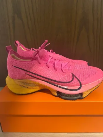 Tweedehands Nike Air Zoom Tempo Next% bike — afbeelding 5 van 8