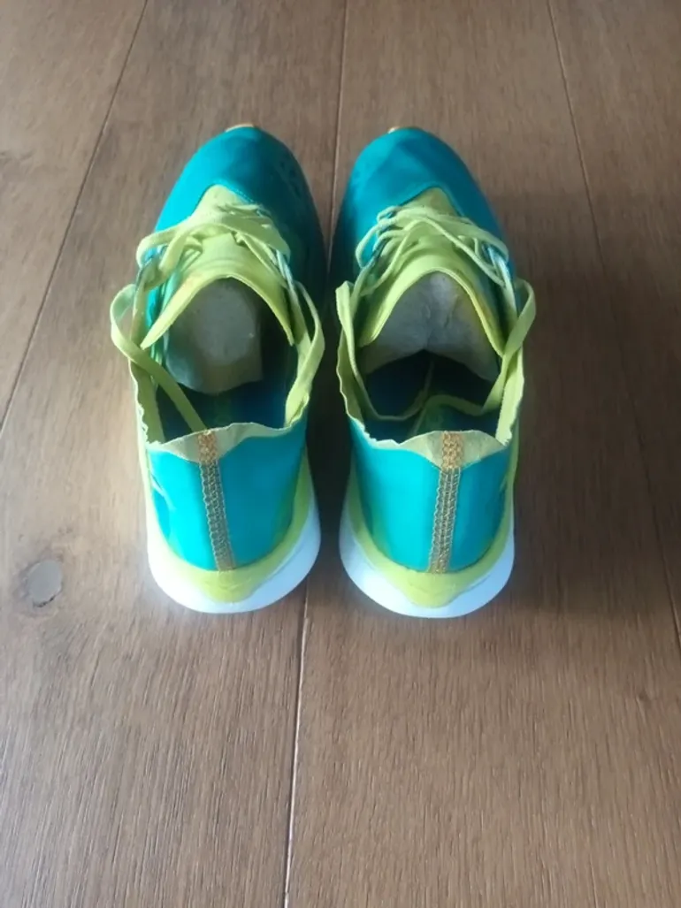 Hoka Rocket bike usato — immagine 4 di 6