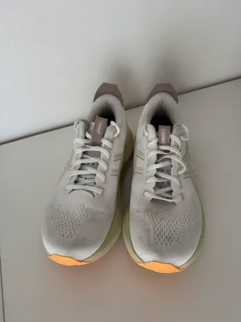 Używany Asics Gel Kayano 32 bike — zdjęcie 2 z 7
