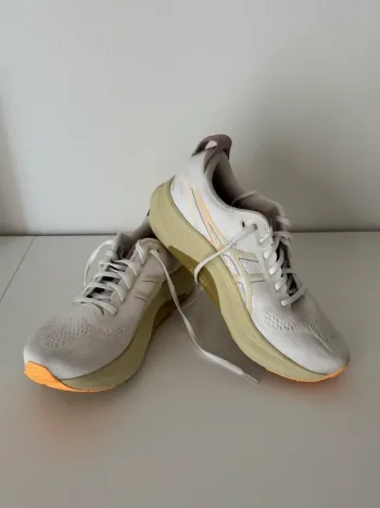 Używany Asics Gel Kayano 32 bike — zdjęcie 6 z 7