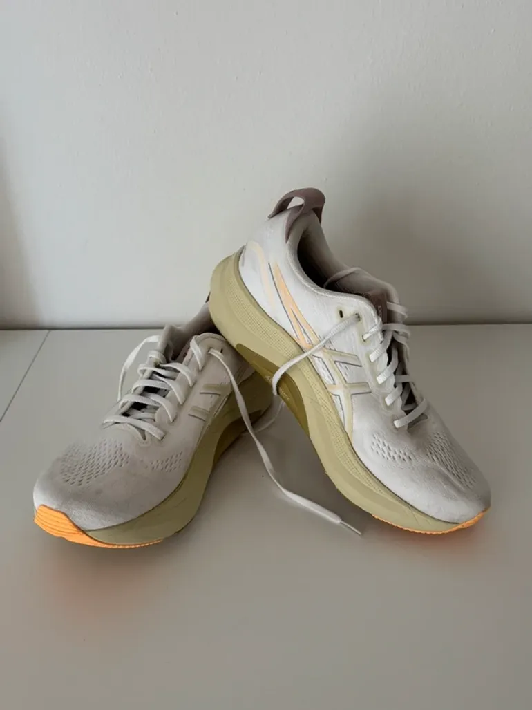 Używany Asics Gel Kayano 32 bike — zdjęcie 6 z 7