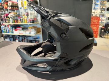 Used Troy Lee Designs Stage 2025 bike — image 3 of 8