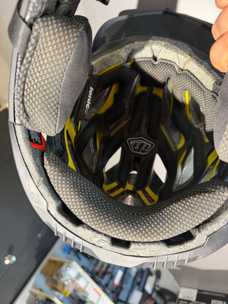 Brugt Troy Lee Designs Stage 2025 bike — billede 6 af 8