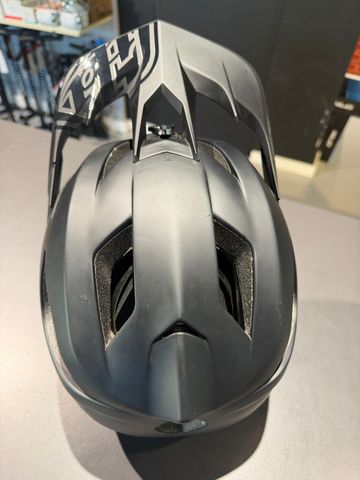 Used Troy Lee Designs Stage 2025 bike — image 4 of 8