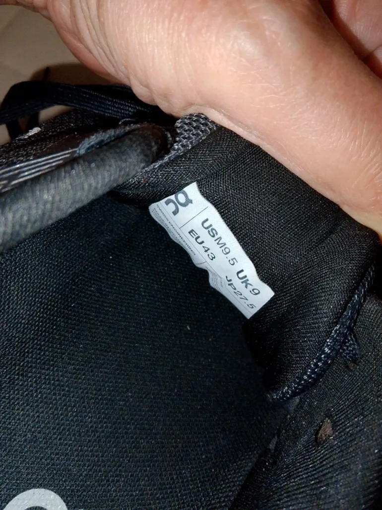 Tweedehands On Running Shoes Size 43 bike — afbeelding 9 van 9