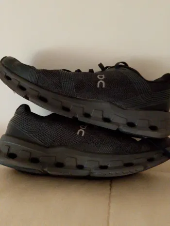 Tweedehands On Running Shoes Size 43 bike — afbeelding 4 van 9