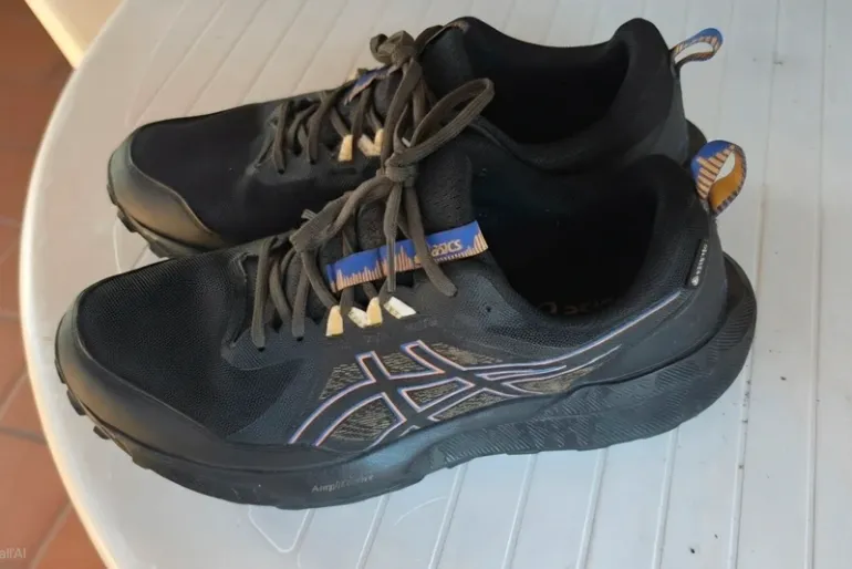 Scarpa Gel-Sonoma 8 GXT bike d'occasion — image 3 sur 9