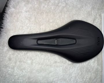 Used Fizik Vento Argo X1 Saddle Saddles & Seatposts