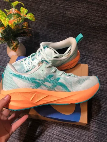 Gebrauchtes Asics Novablast 5 bike — Bild 5 von 8