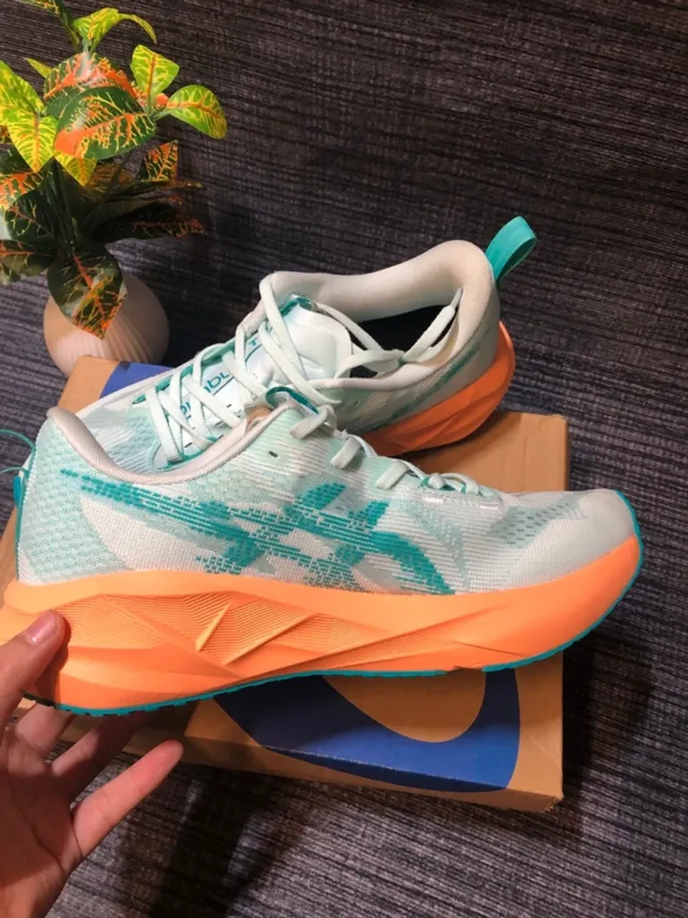 Gebrauchtes Asics Novablast 5 bike — Bild 5 von 8