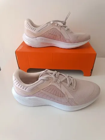 Used Rose Nike Quest 5 bike