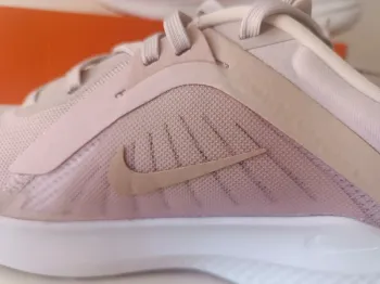 Used Rose Nike Quest 5 bike — image 9 of 14