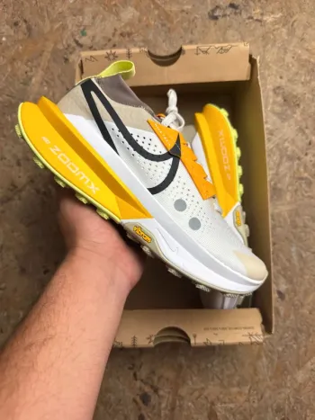 Nike ZoomX Zegama Trail 2 bike usato