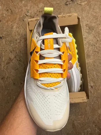 Used Nike ZoomX Zegama Trail 2 bike — image 3 of 8