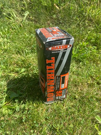 Used Maxxis Chambre à air reforcée 26x2,5-2,7 bike — image 2 of 2