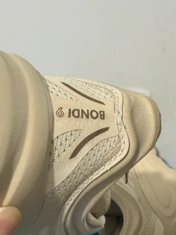 Hoka Bondi 9 bike usato — immagine 5 di 15