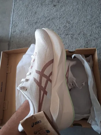 Gebrauchtes Asics Novablast 6 bike — Bild 4 von 10